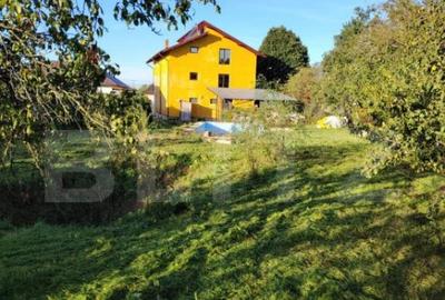 Casă cu 3 camere cu Piscina în Central