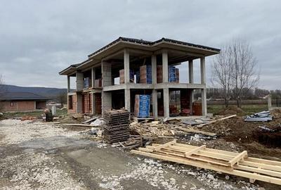 Casă cu 4 camere în Bujoreni - 6