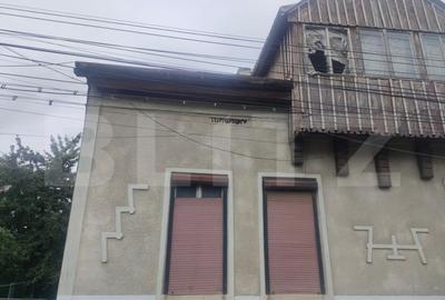 Casă cu 5 camere cu Teren 425 Mp în Central