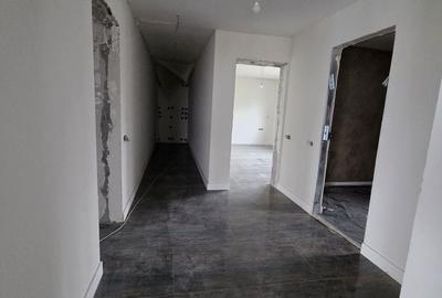 Casă cu 4 camere decomandat cu Teren 1700 Mp în Școlilor - 3