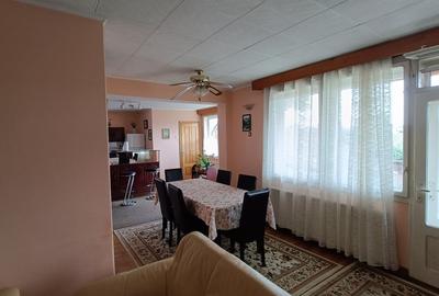 Casa de vanzare - complex imobiliar - 6