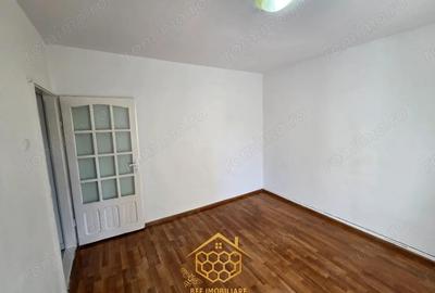 Apartament cu 3 camere decomandat în 1 Mai - 9