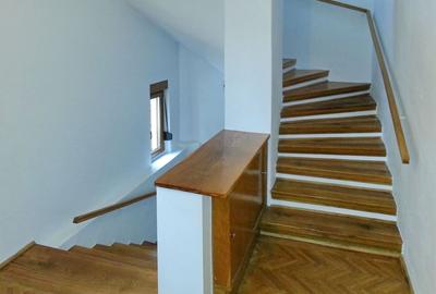 Casă individuală cu 7 camere cu Canalizare în Schei - 7