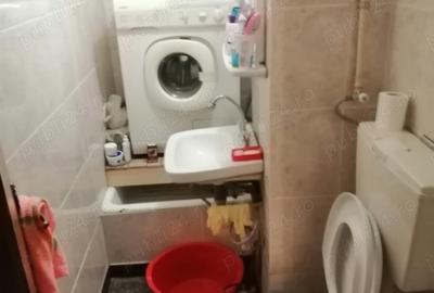 Apartament cu 4 camere decomandat în Găești - 8