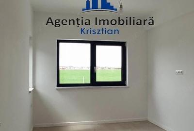 Casă cu 7 camere cu Teren 300 Mp în Central