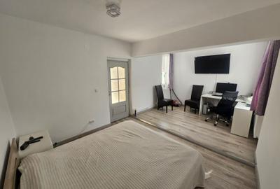 Casă cu 2 camere cu Teren 200 Mp în Central - 2