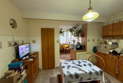 Apartament 2 camere,2 balcoane,decomandat, bloc cu lift - 6