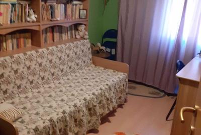 Apartament cu 3 camere decomandat în Ostroveni - 3