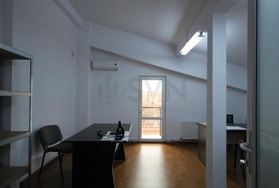 Casă individuală cu 12 camere cu Canalizare în 1 Mai - 10