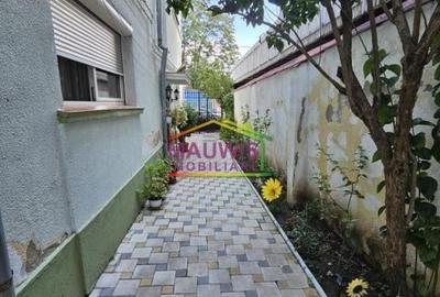 Apartament cu 3 camere în Decebal