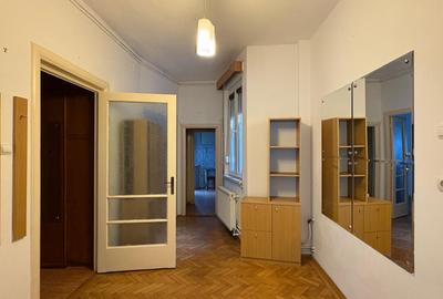 Unirii Sfanta Vineri Tribunal 3 camere dec. Singur pe nivel, centrală de ap. - 2