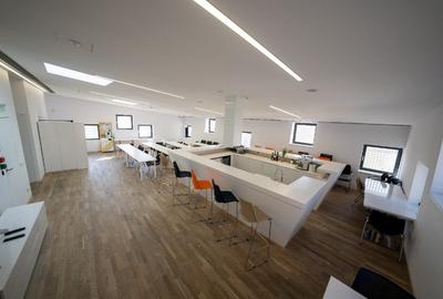 Cladire de birouri - arhitectura exceptionala! - 13