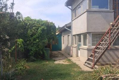 Casă cu 6 camere în Buturugeni - 1