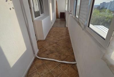 Apartament cu 2 camere semidecomandat, mobilat în Titan - 3