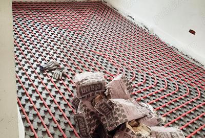 Apartament cu 2 camere decomandat în Progresul