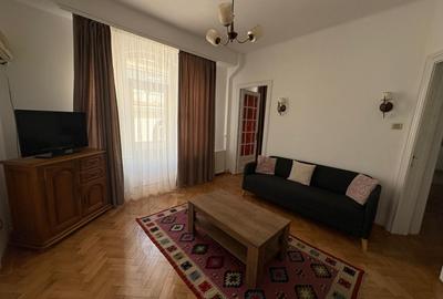 Piata Unirii,Prima inchiriere 3 camere renovat,Centrala proprie,spatii depozit - 1