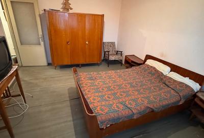 Favorit, Drumul Taberei, etaj 4/4 decomandat - 4