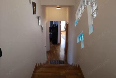 Casă cu 8 camere cu Teren 179 Mp în Craiter - 7