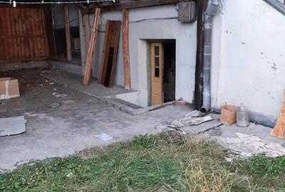 Casă cu 6 camere în Central - 2