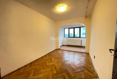 Apartament cu 4 camere decomandat în Podu Roș - 8