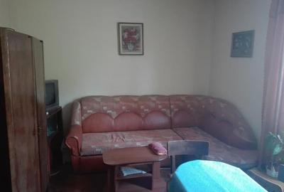 Apartament cu 2 camere decomandat, mobilat în Horea
