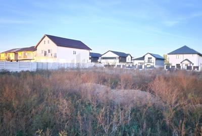 Teren agricol intravilan de 654 mp, în Central - 3