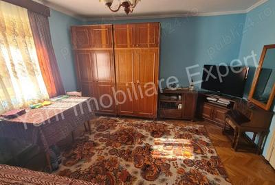 Casă cu 4 camere cu Teren 2714 Mp în Central - 6