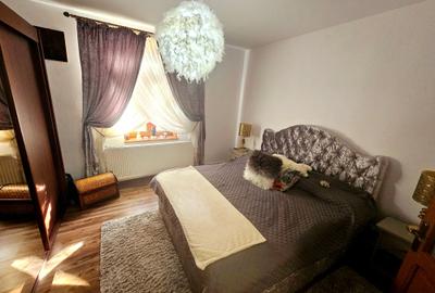 Casă cu 6 camere cu Canalizare în Central - 4