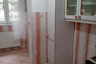 Apartament cu 3 camere decomandat în Central - 1