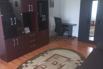 Dristor inchiriez 3 camere