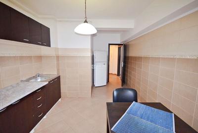 Podul de Fier - bloc nou, 2 camere mobilat si utilat, cu garaj - 3