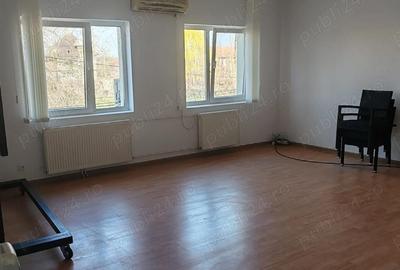 Spațiu comercial, de 25 mp, în Central - 2