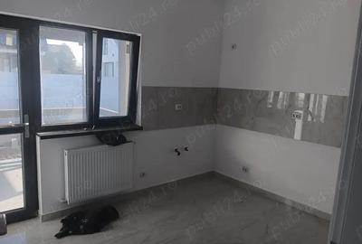 Casă cu 4 camere cu Teren 310 Mp în 1 Decembrie