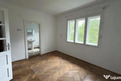 Casă cu 3 camere cu Teren 2200 Mp în Central - 14