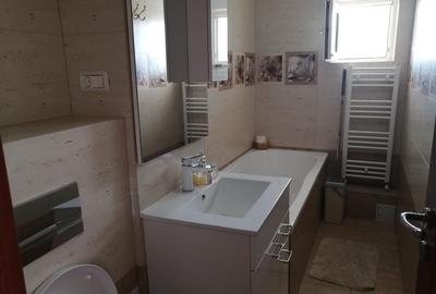 Apartament cu 3 camere decomandat, mobilat în Central - 9