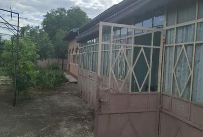 Casă cu 6 camere cu Teren 1401 Mp în Afumați - 5