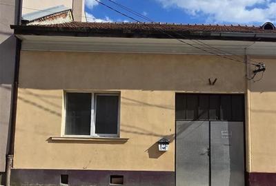 Casă individuală cu 2 camere în Ultracentral
