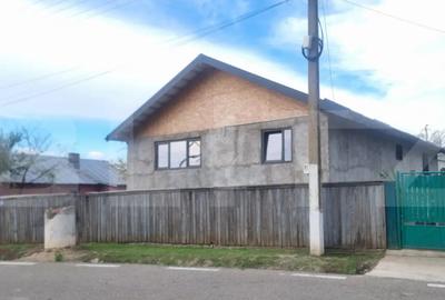 Casă cu 3 camere cu Teren 900 Mp în Drăgănești - 16