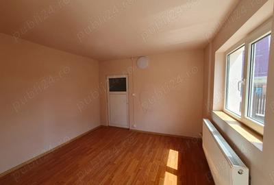Vand casa cu teren ?i spa?iu comercial - 3