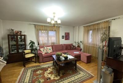 Proprietate impresionanta:Rezidential/Birouri: 2 vile,teren 1350mp,1 Mai - 36