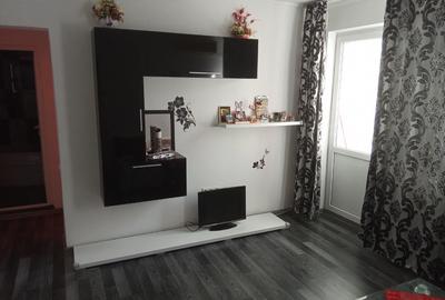 Apartament cu 2 camere nedecomandat în Independenței - 3