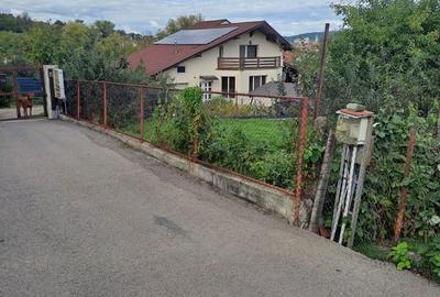 Teren de 646 mp, în Central - 1