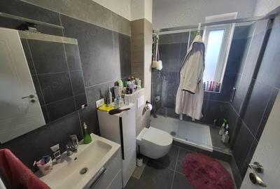 Langa Lidl. Asfalt. Bloc Nou. Mobilat si Utilat - 3