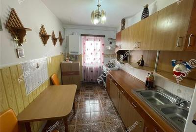 Apartament 3 camere decomandate si balcon zona Vasile Aaron Sibiu - 6