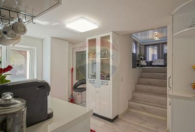 Casa / Vila Saseasca cu 6 camere de vanzare in Vulcan, Brasov - 11