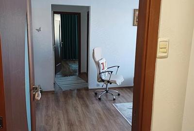 Apartament cu 2 camere semidecomandat în Astra