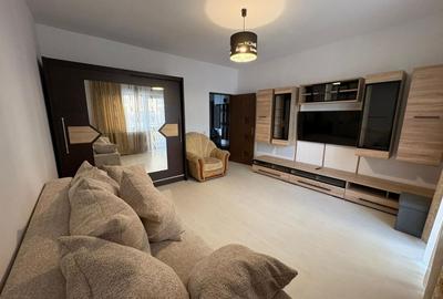Apartament cu 2 camere semidecomandat, mobilat în Apărătorii Patriei