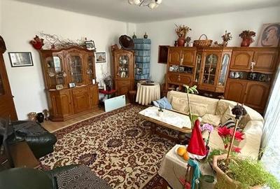 Casă individuală cu 6 camere cu Canalizare în Central - 12