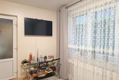 Apartament 2 camere, transformat in 3 camere, parter - 11
