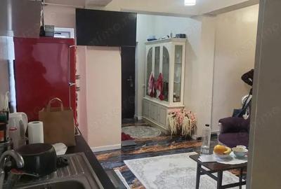 Apartament cu 3 camere decomandat în Rahova